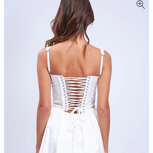 Elegant White Dress with Spaghetti Straps - Picture 3 of 8